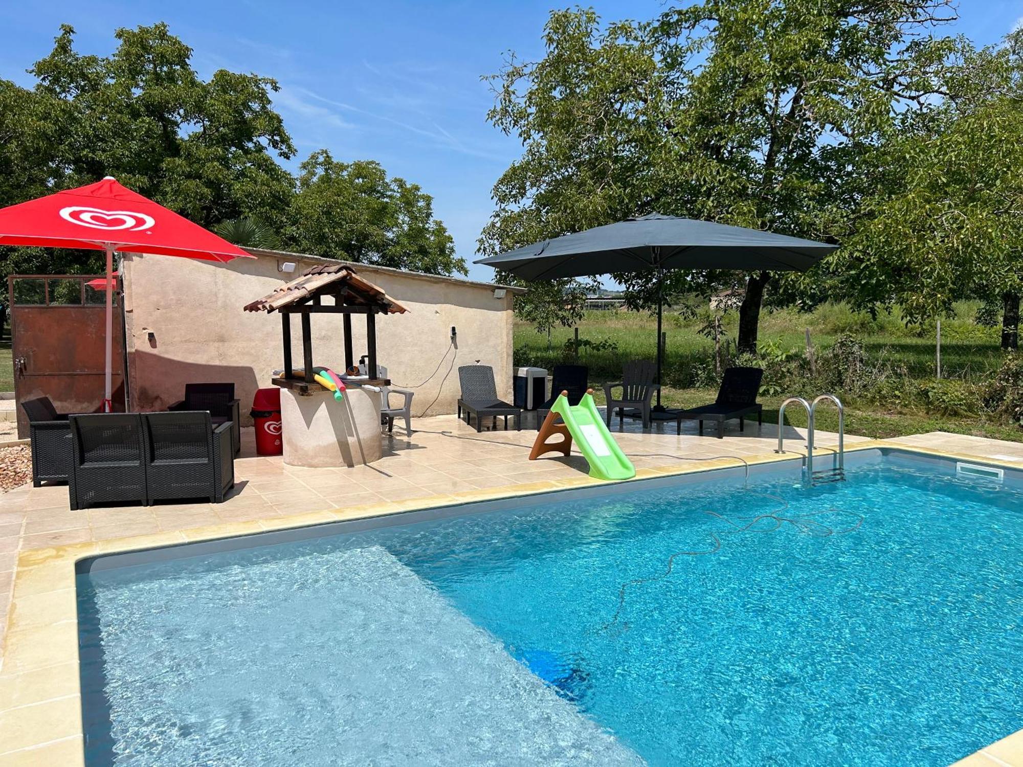 Jolie Villa Independante Climatisee 3 Chambres Tout Confort 6 Couchages, Piscine Chauffee 4 X 8 Disponible Selon Meteo De Mai A Fin Septembre, Jacuzzi 4 Places, Boulodrome Eclaire, Ping-Pong, Wifi, Proche Commerces Animaux Domestiques Sur Demande Bretenoux Exteriér fotografie