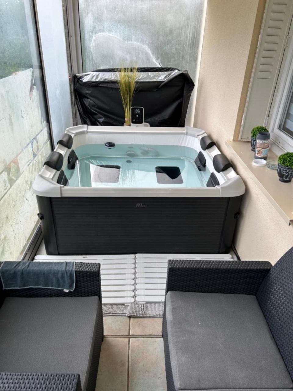 Jolie Villa Independante Climatisee 3 Chambres Tout Confort 6 Couchages, Piscine Chauffee 4 X 8 Disponible Selon Meteo De Mai A Fin Septembre, Jacuzzi 4 Places, Boulodrome Eclaire, Ping-Pong, Wifi, Proche Commerces Animaux Domestiques Sur Demande Bretenoux Exteriér fotografie